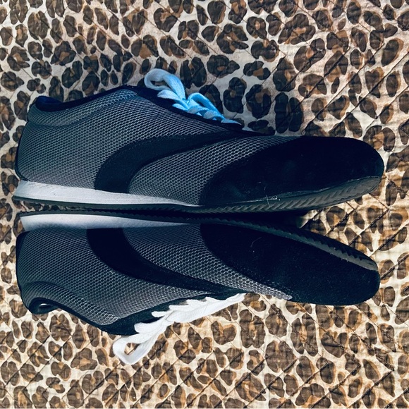 Old Navy Retro Casual Sneakers Size 11 - Picture 7 of 7